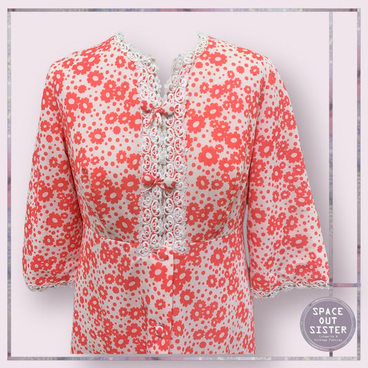 Vintage Circa 1960s Elle Quited Robe