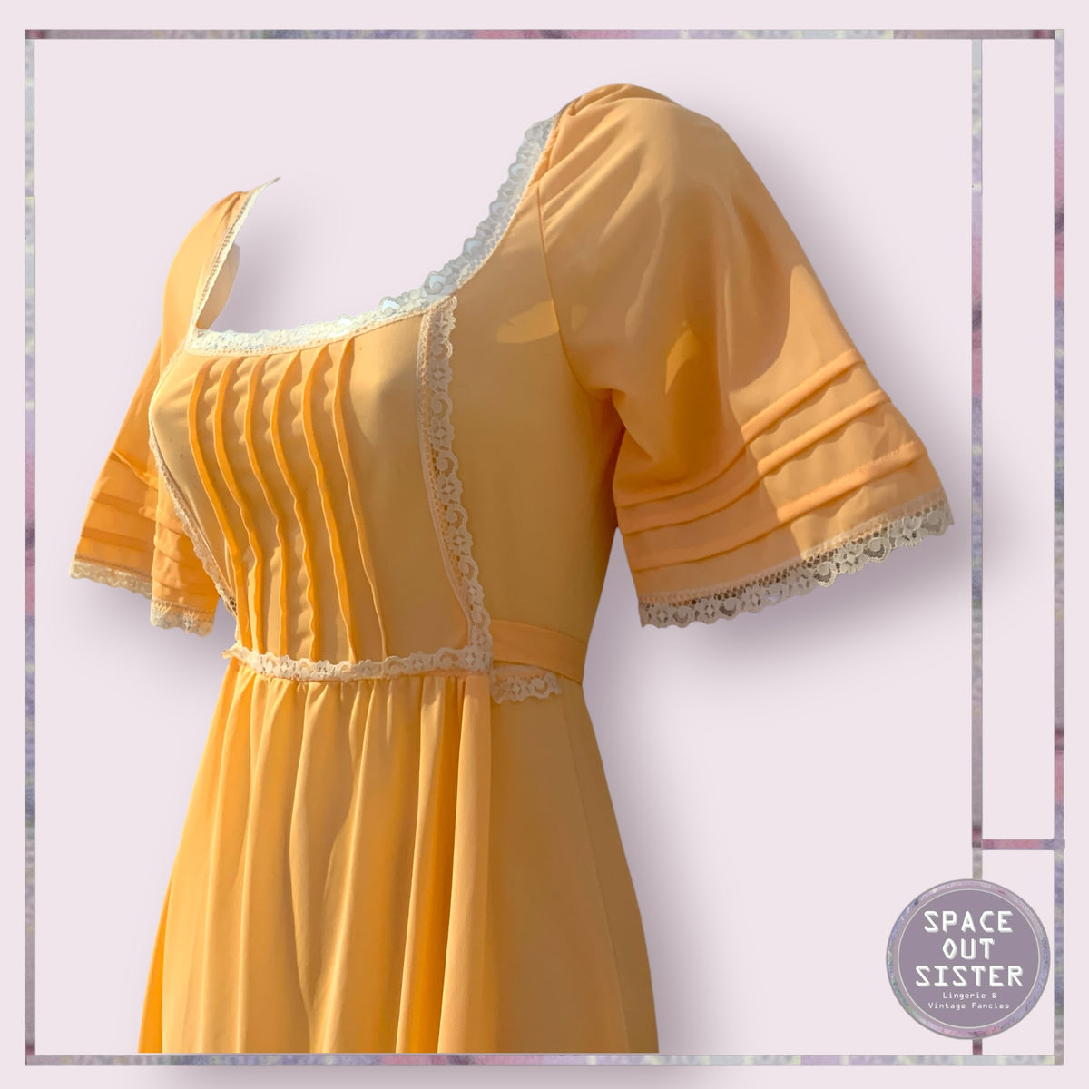 Vintage Pin Tuck Peach Nightdress Bust 28”