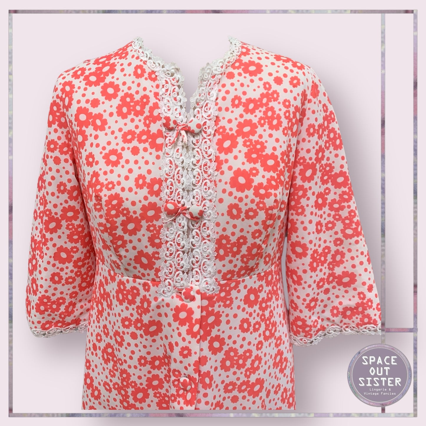 Vintage Circa 1960s Elle Quited Robe