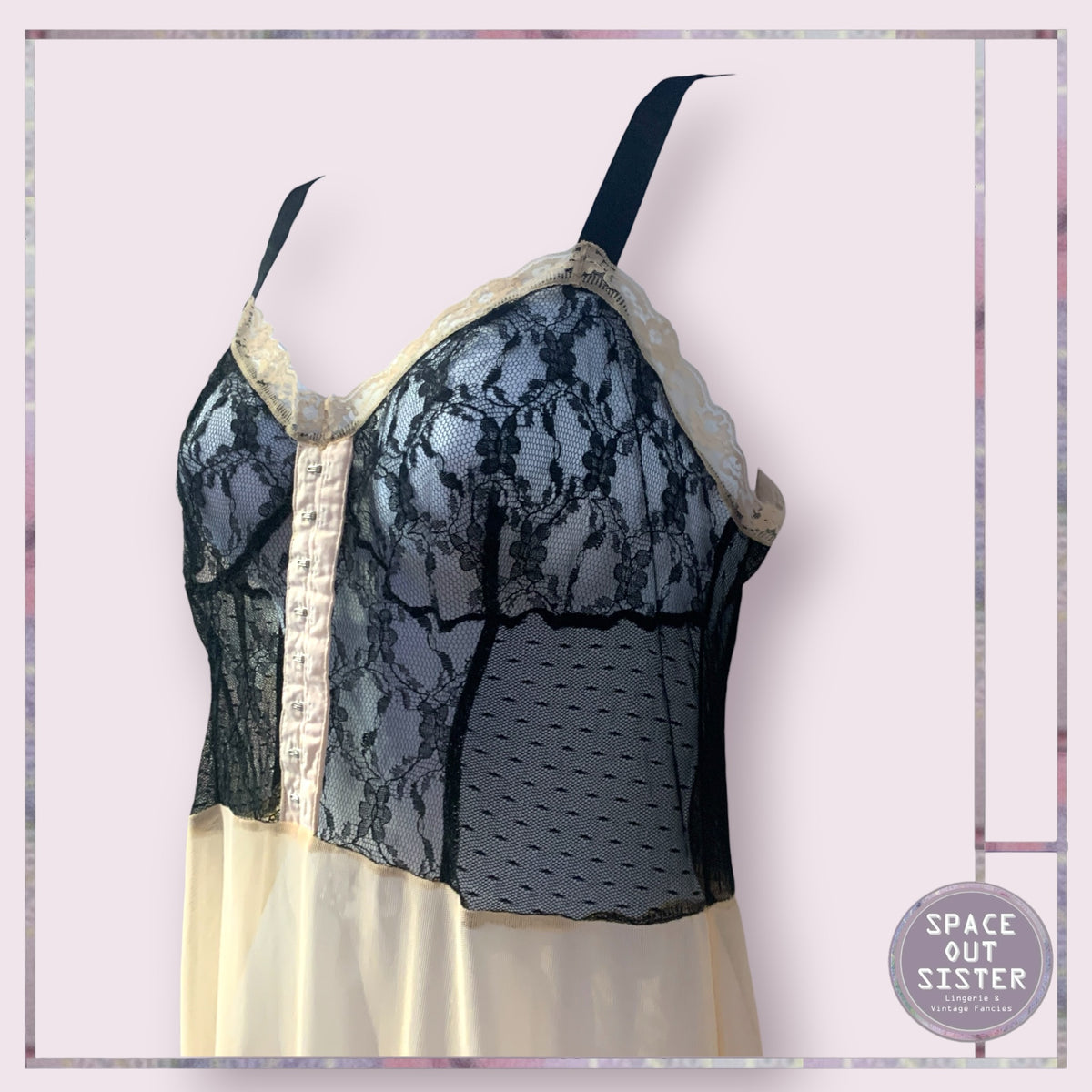 Pre-Loved Black Lace & Champagne Slip Bust 32”