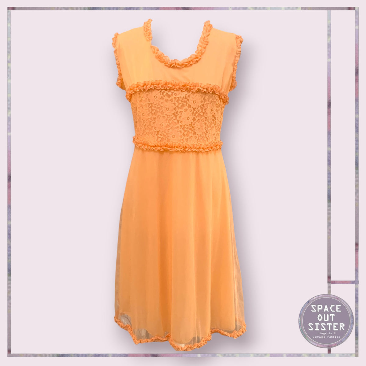 Vintage Lace & Ruffle Nightdress Bust 36”